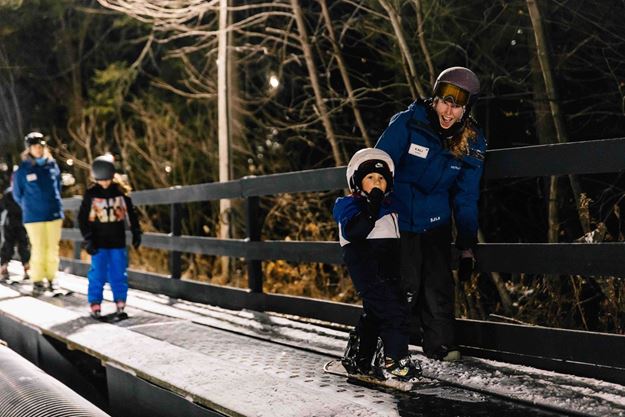 Picture of Learn-to-Turn Snowboard Package (Ages 7+) Night - 1hr